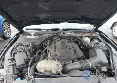 2020 Ford Mustang Ecoboost Premium z USA, uszkodzony, nr VIN 1FATP8UH2L5186127